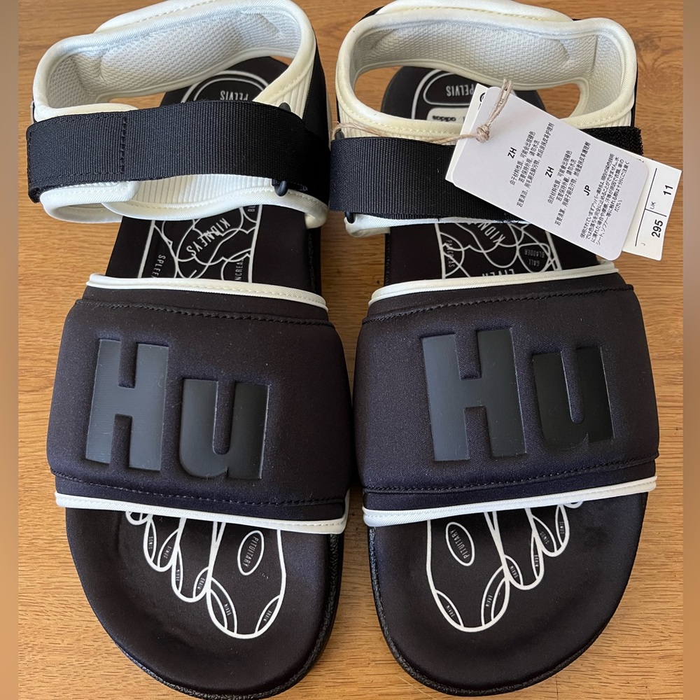 adidas Adilette 2.0 size 11
